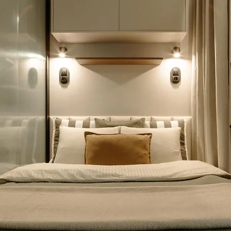 Apartment New Premium The Upper House By Angel *